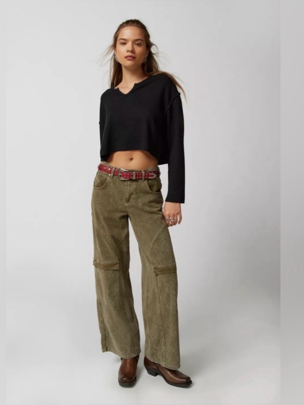 Urban‎ Outfitters Parker Notch Neck Cropped Long Sleeve Top Black Size S NWT